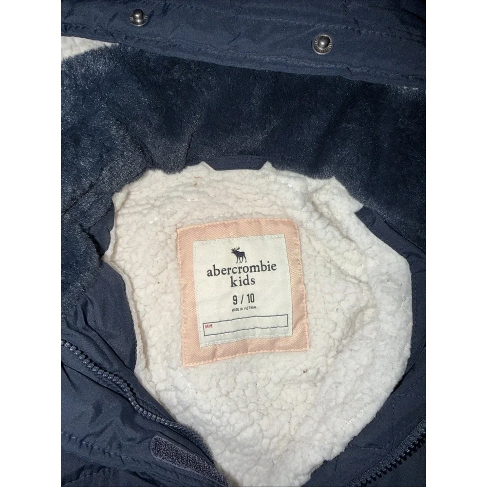 Abercrombie Kids navy blue puffer shepherd jacket With Hood Size 9/10 Used - Picture 3 of 6